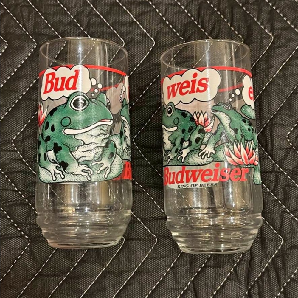 Vintage Budweiser frog glasses (1995)